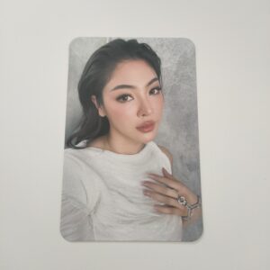 Faye Peraya Photocard Officielle Retro