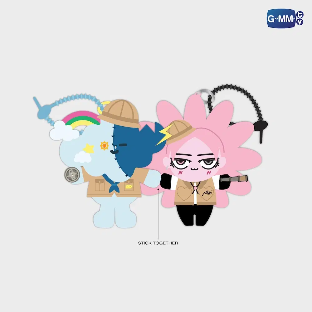 Nani Hirunkit – Porte-clés peluche magnétique NEONA LITTLE SCOUT – Image 3
